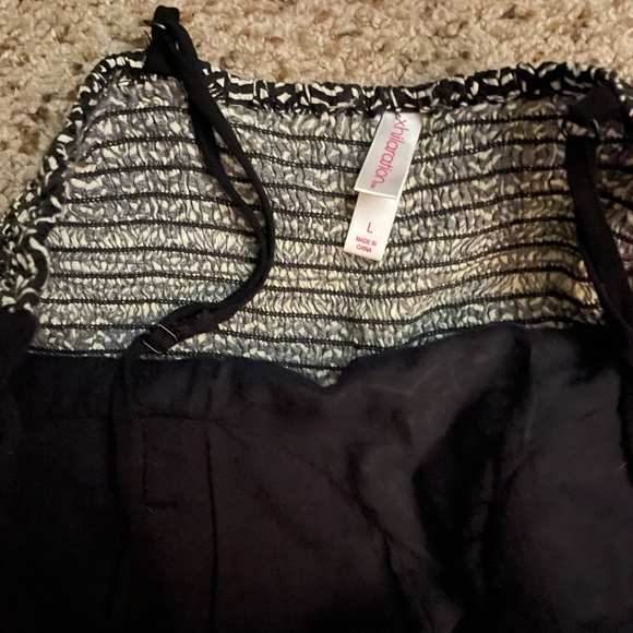 XHILARATION— ROMPER - Picture 2 of 2